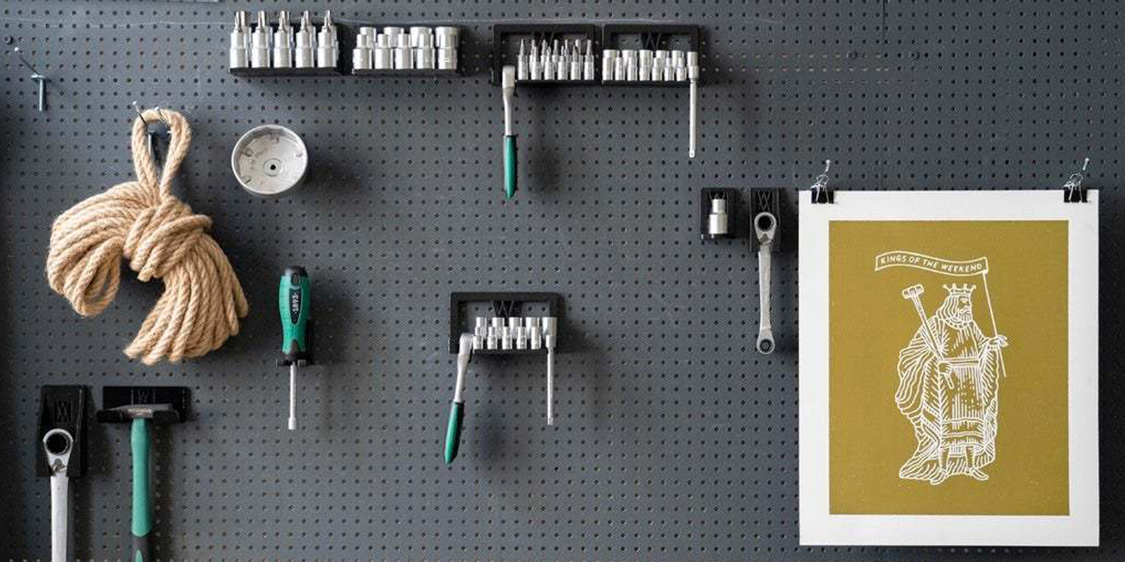 Here is a selection of the best 3D printable STL files for 3D printer to organize your pegboard