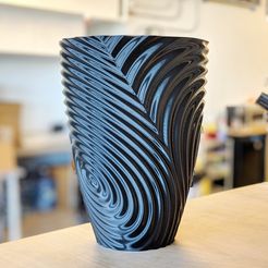 ripple_twist_vase (4).jpg gMax Twisted Ripple Vase Bin